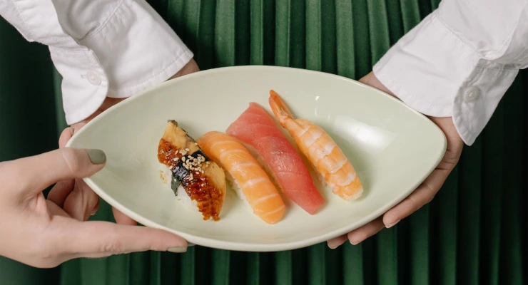 Sushi comida japonesa
